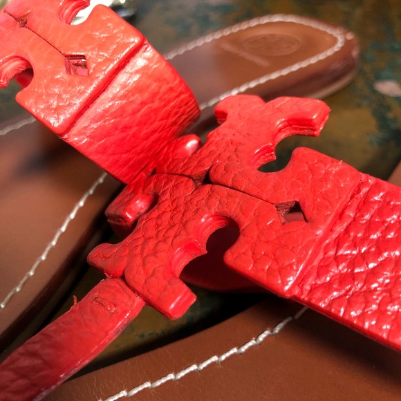 Tory Burch Moore Poppy Coral Leather Flat Sandals - Picture 2 of 8